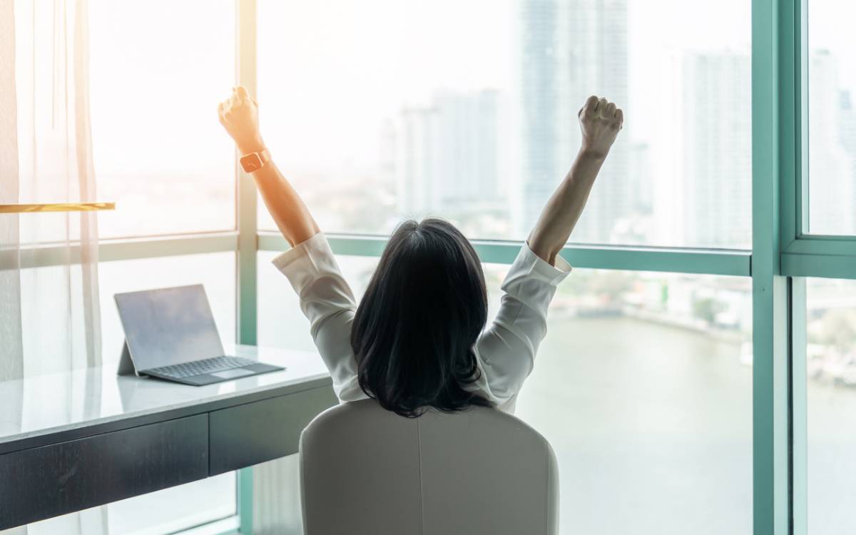 Woman excited after lasik