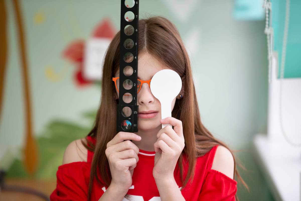 featured image for 4 reasons teens cannot have lasik